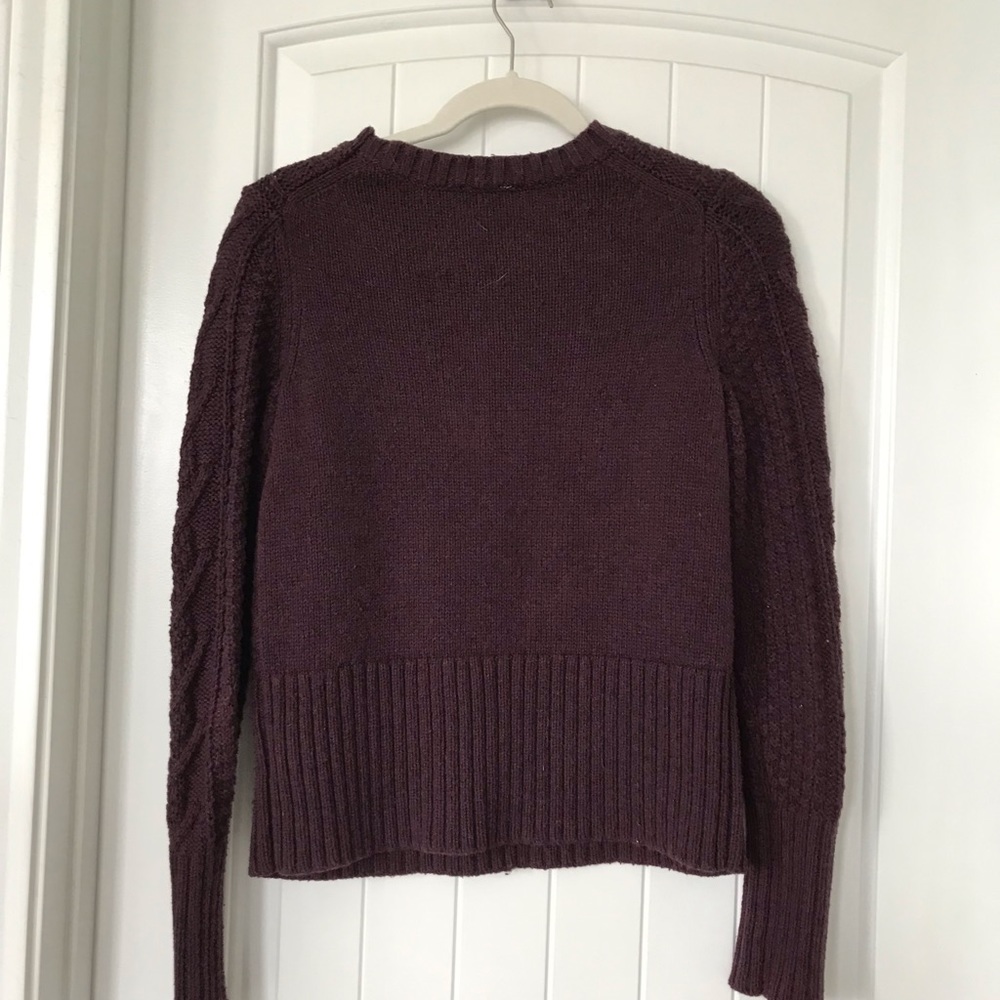 Like New GAP Sweater S - Picture 3 of 3